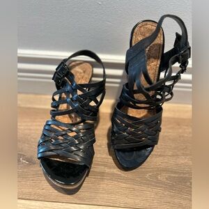 Kenneth Cole Reaction Black Strappy Sandals